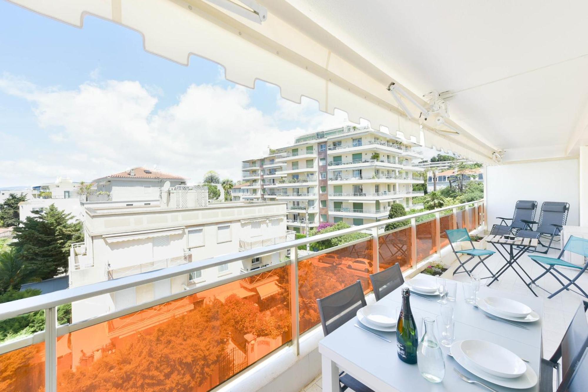 Renovated 1br Terrace Walk To *